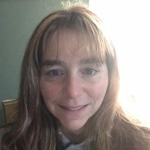 Meet your Posher, Roxanne